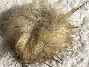 Hovedbilde POM POM dusk 8cm, fuskepels naturlig